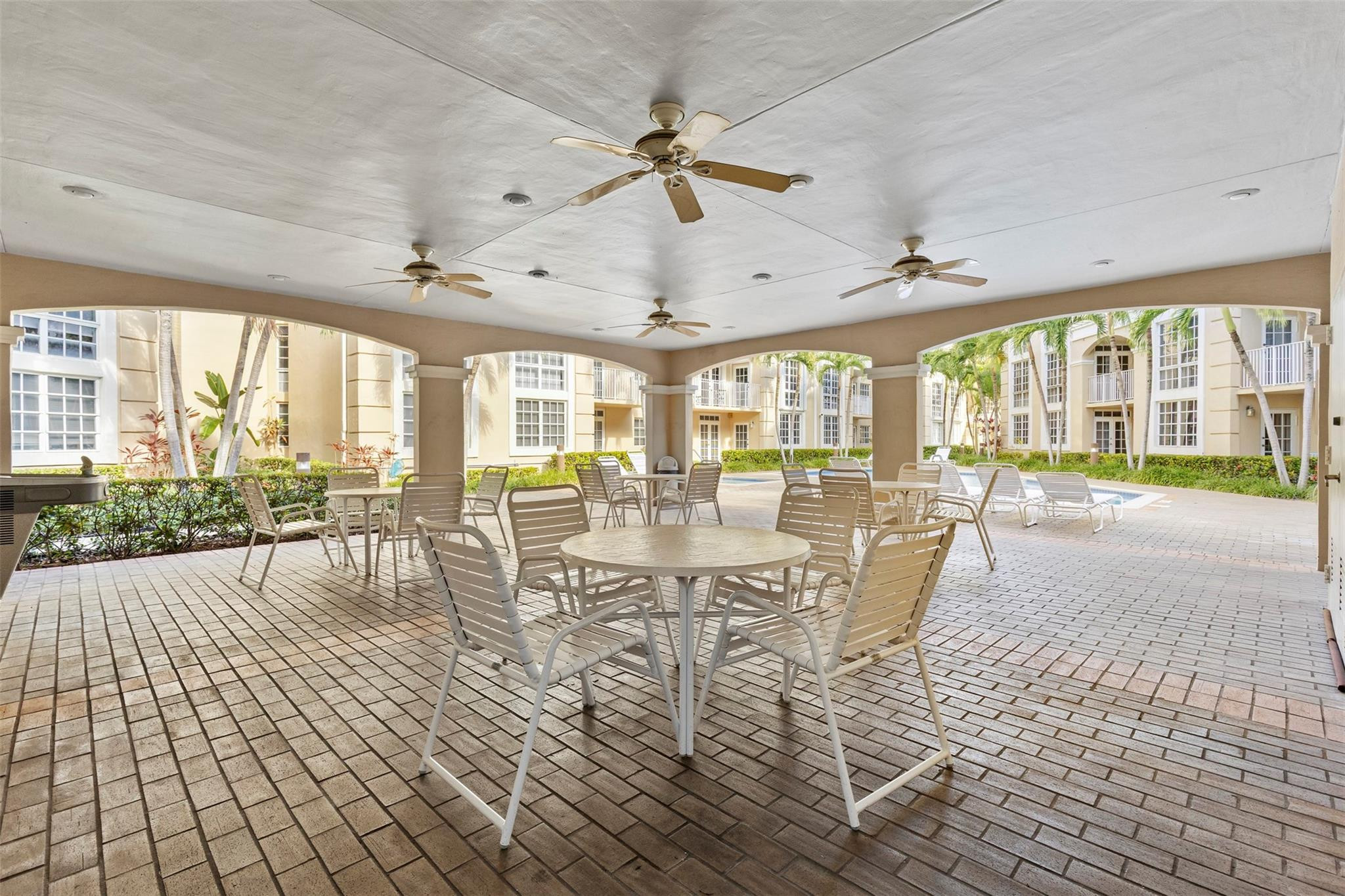 UNIVERSITY INN CONDO - Residential