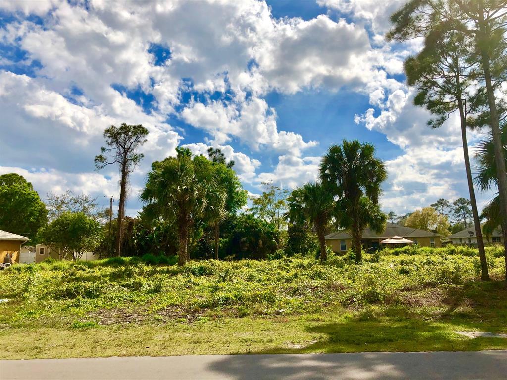 PORT ST LUCIE SECTION 20 - Land