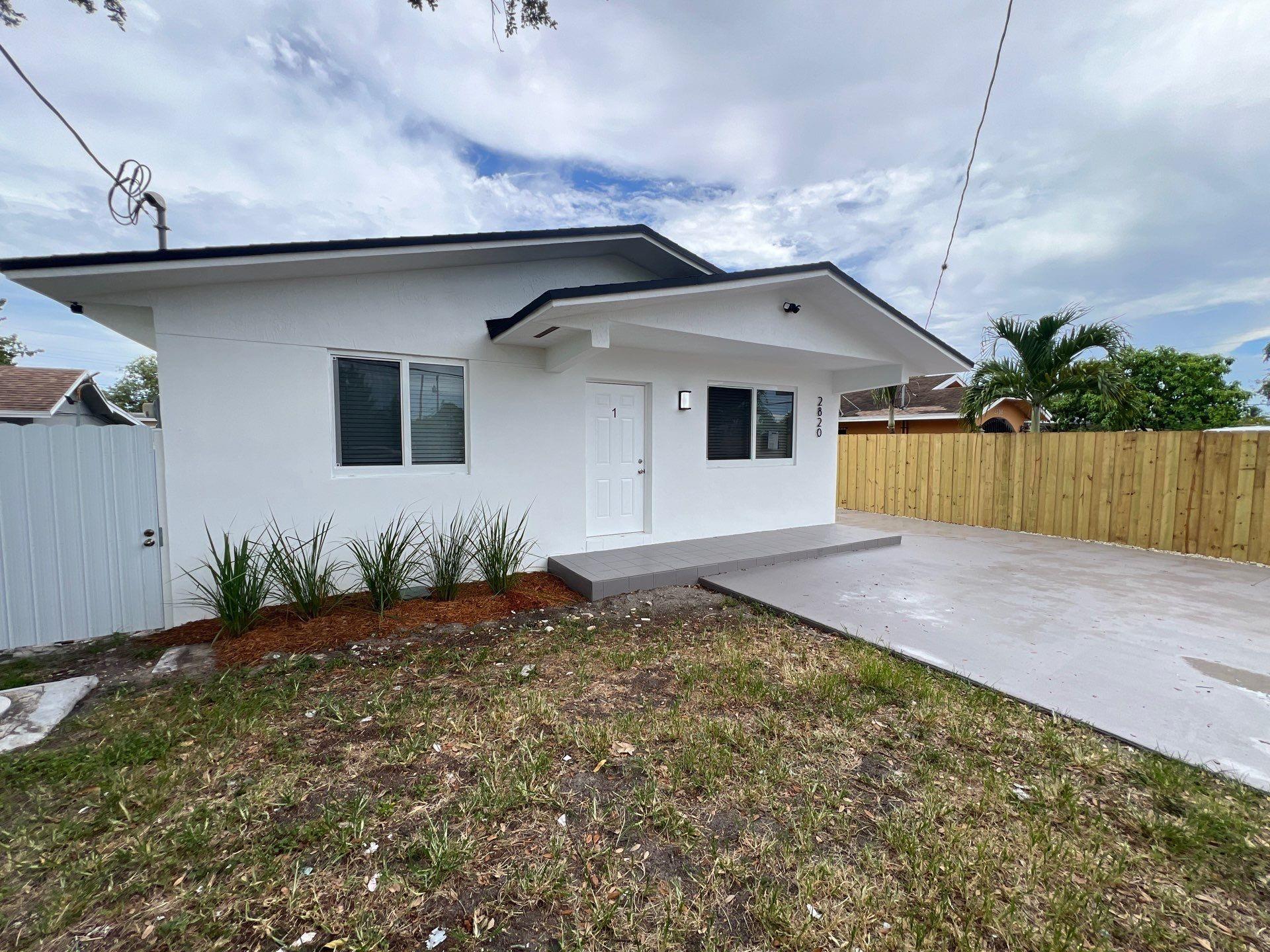 2820 NW 95th St 01