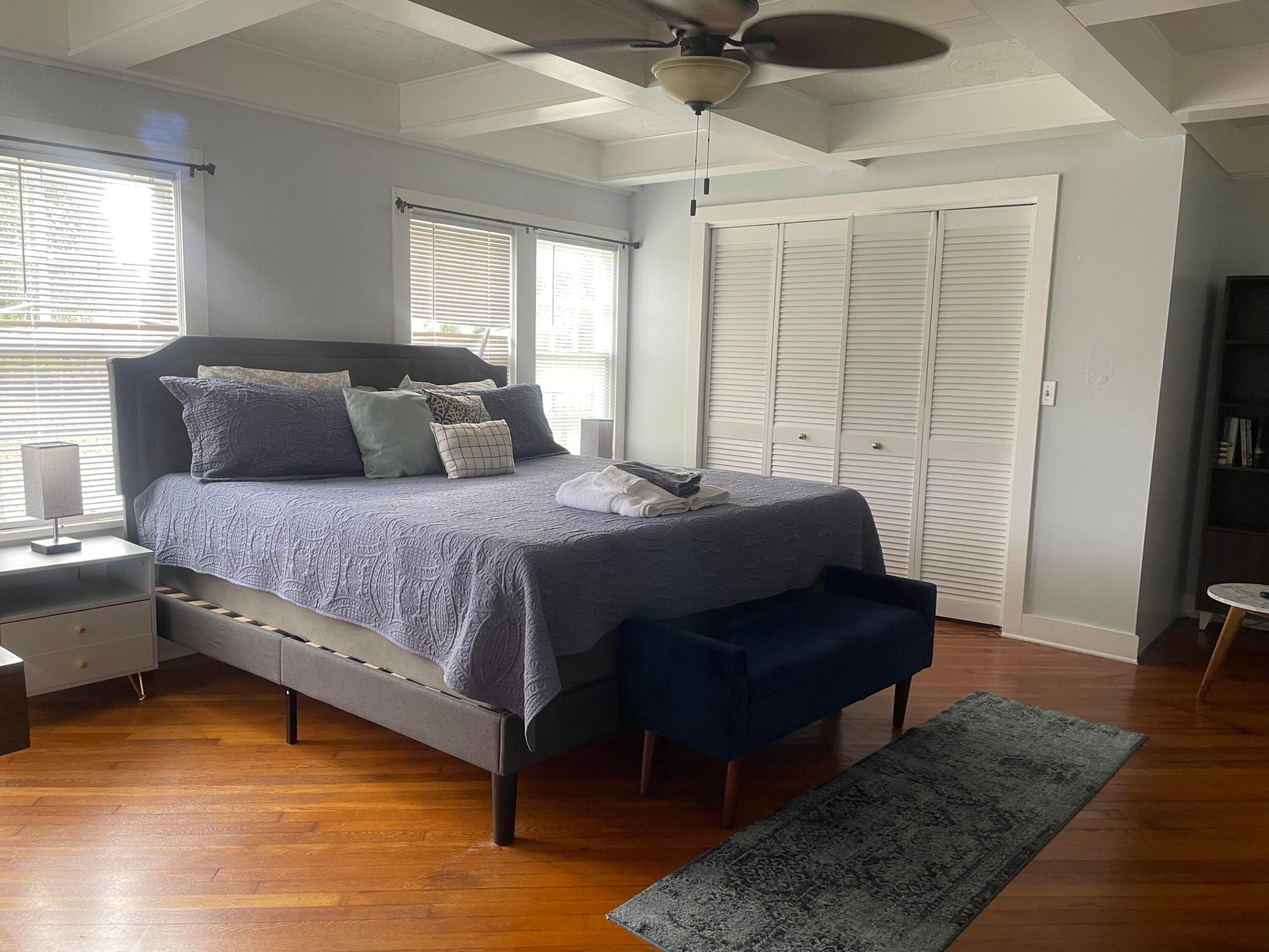 LAKE WORTH TOWN OF - Residential Lease