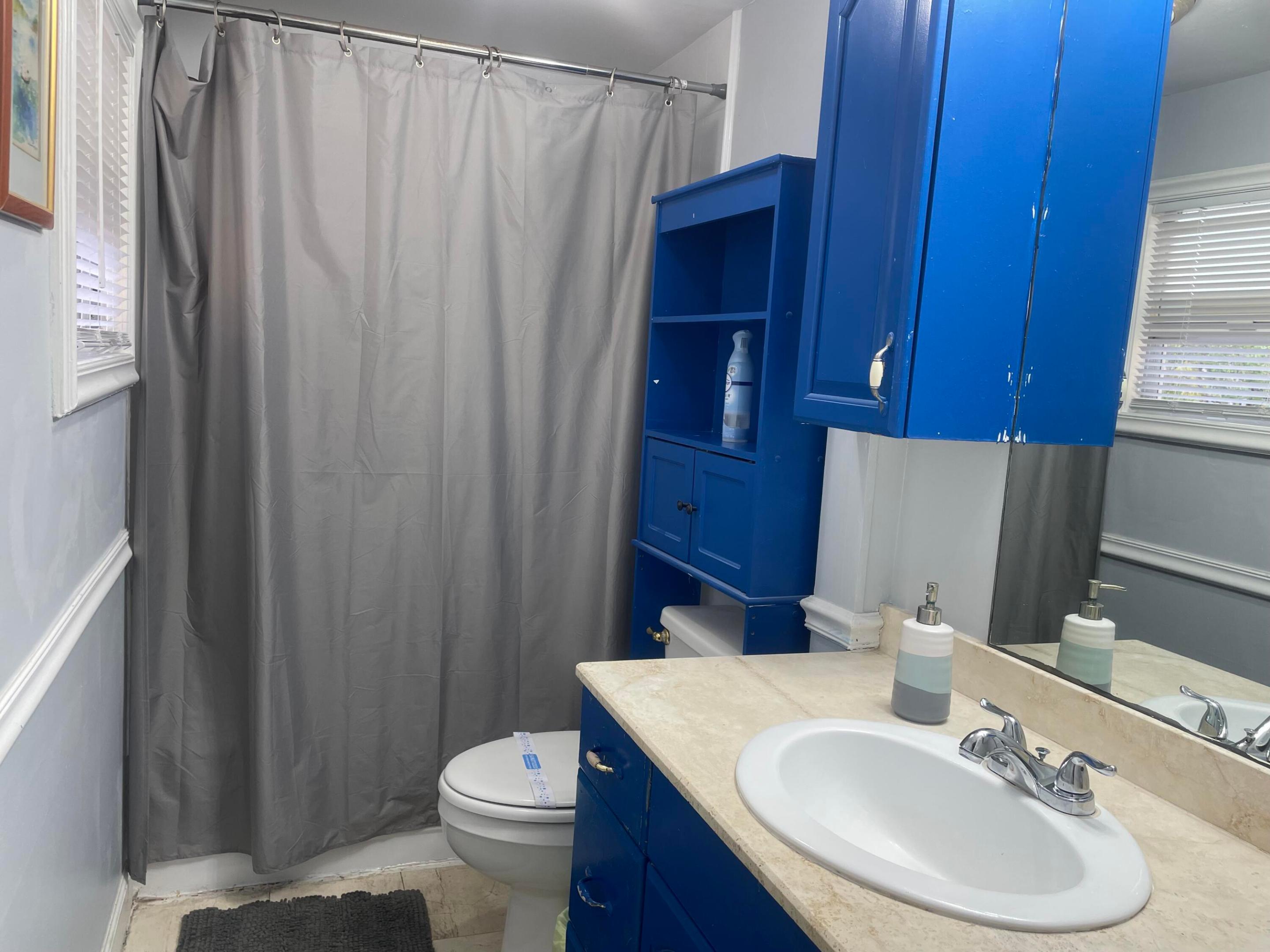 LAKE WORTH TOWN OF - Residential Lease
