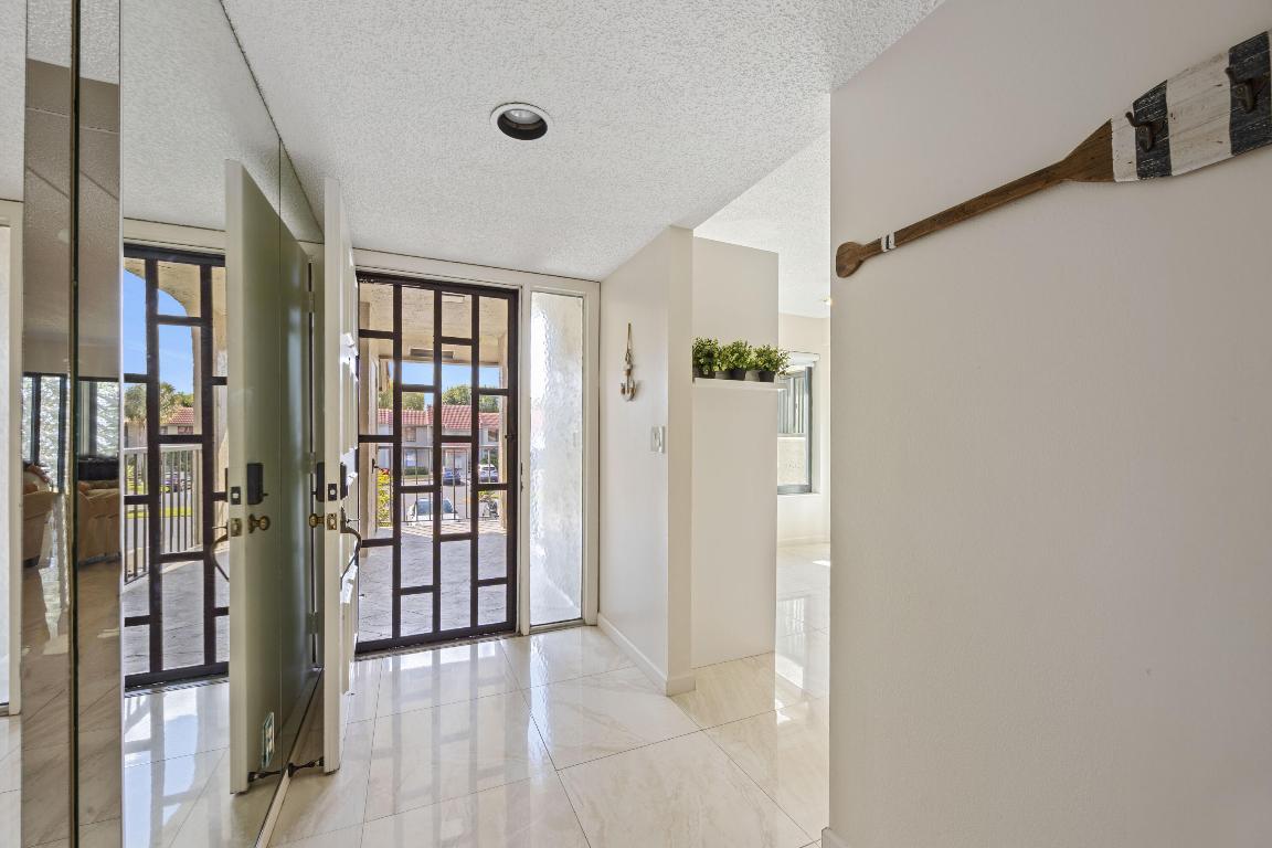 5659 Fairway Park Drive 203