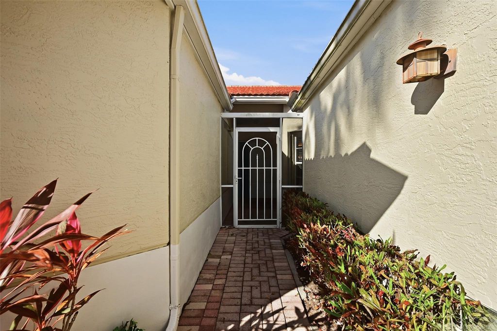 Photo of 6145 Lake Hibiscus Drive #6145, Delray Beach, FL 33484 (MLS # F10541289)
