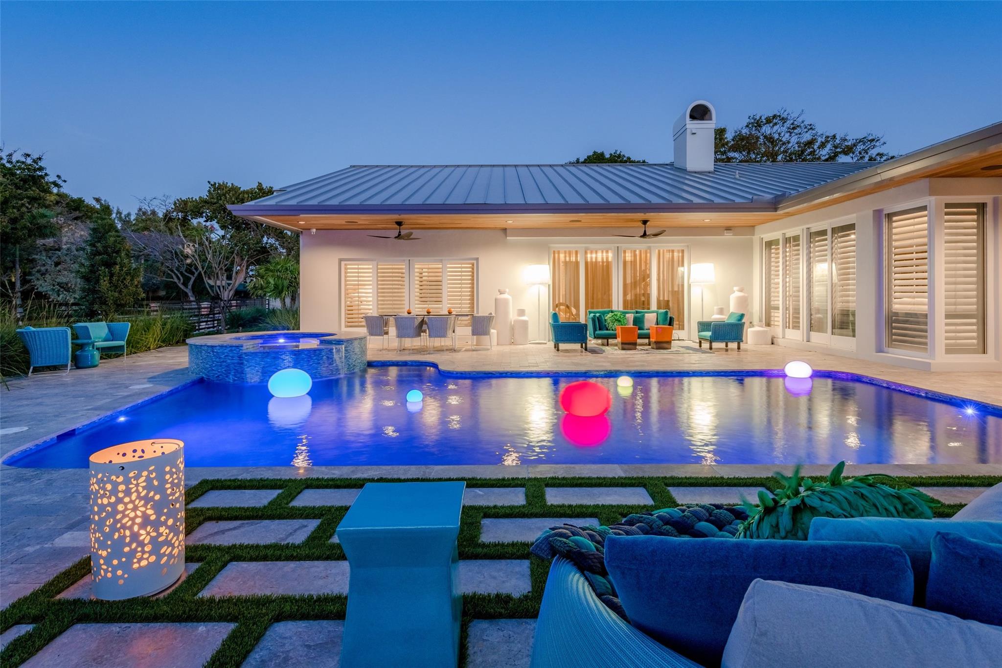 Bay Colony Sec Of The - Residential