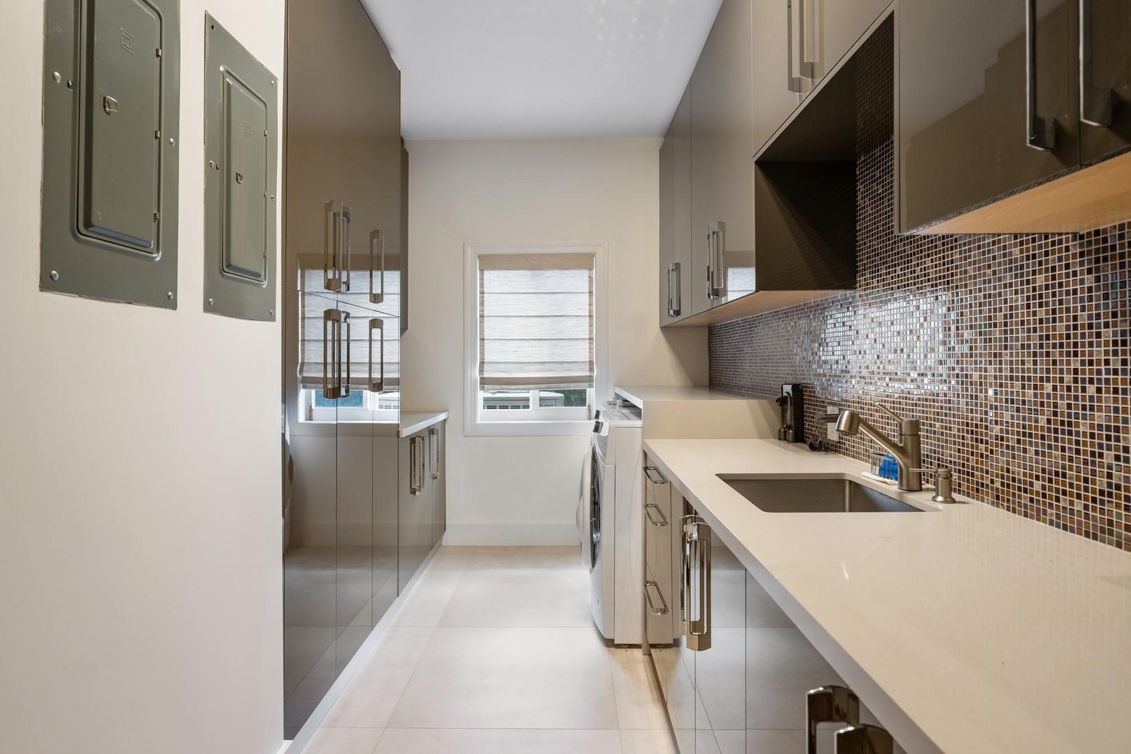 Bay Colony Sec Of The - Residential