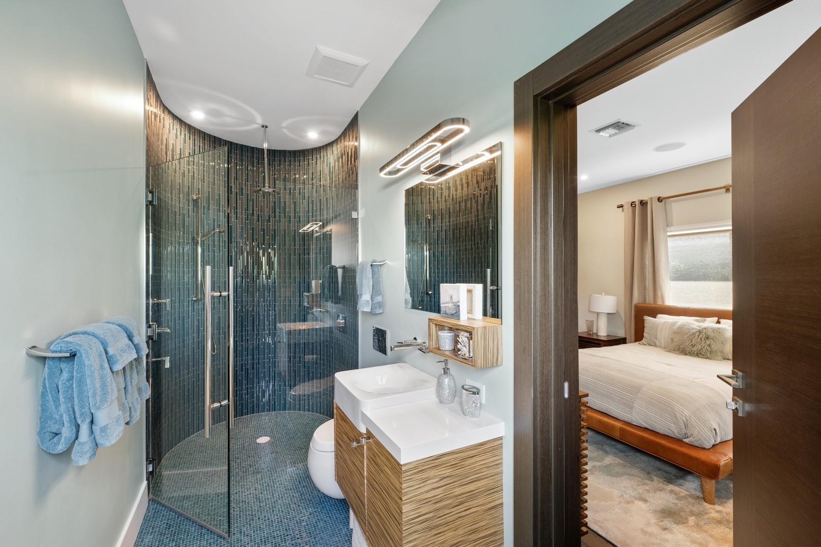 Bay Colony Sec Of The - Residential