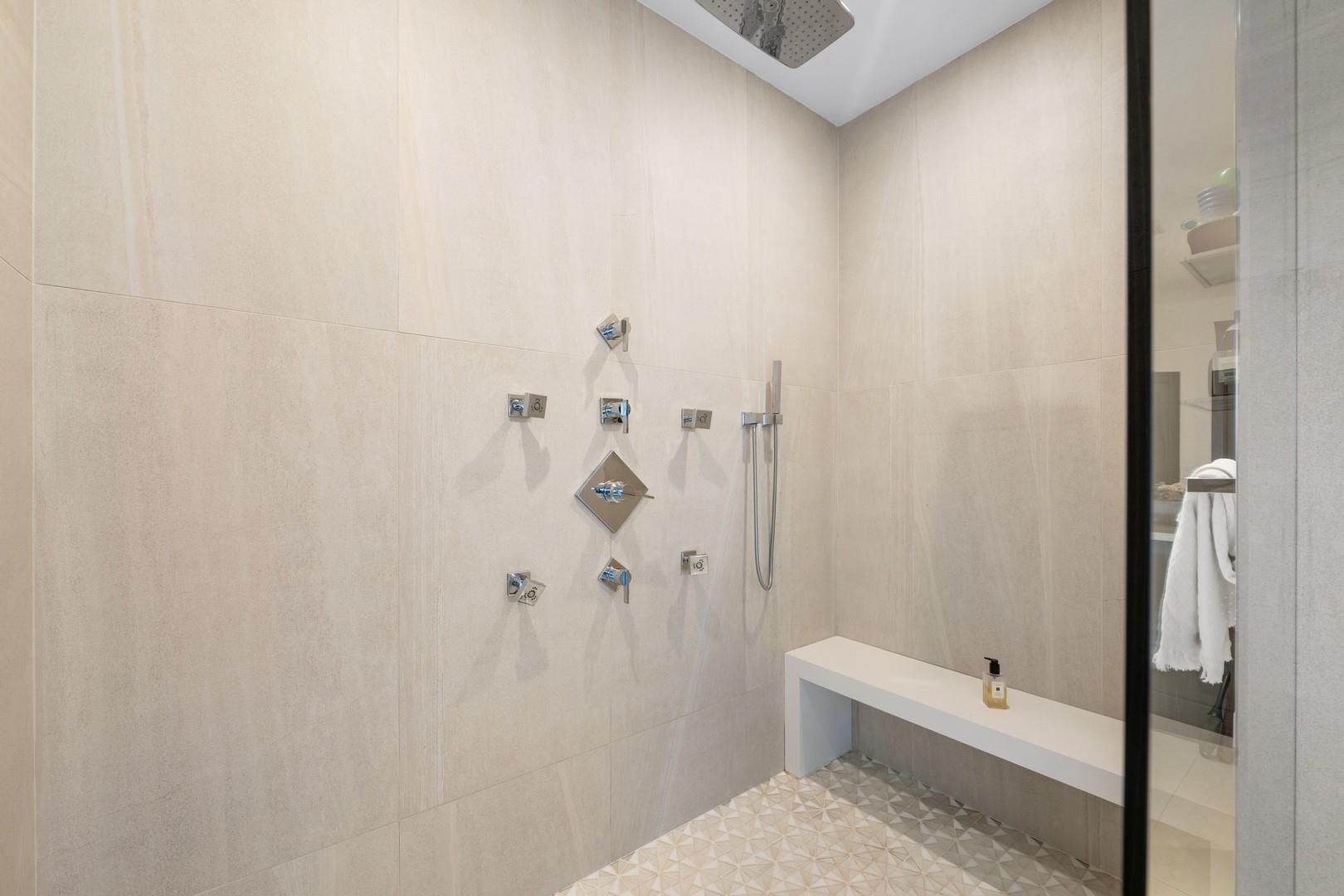 Bay Colony Sec Of The - Residential