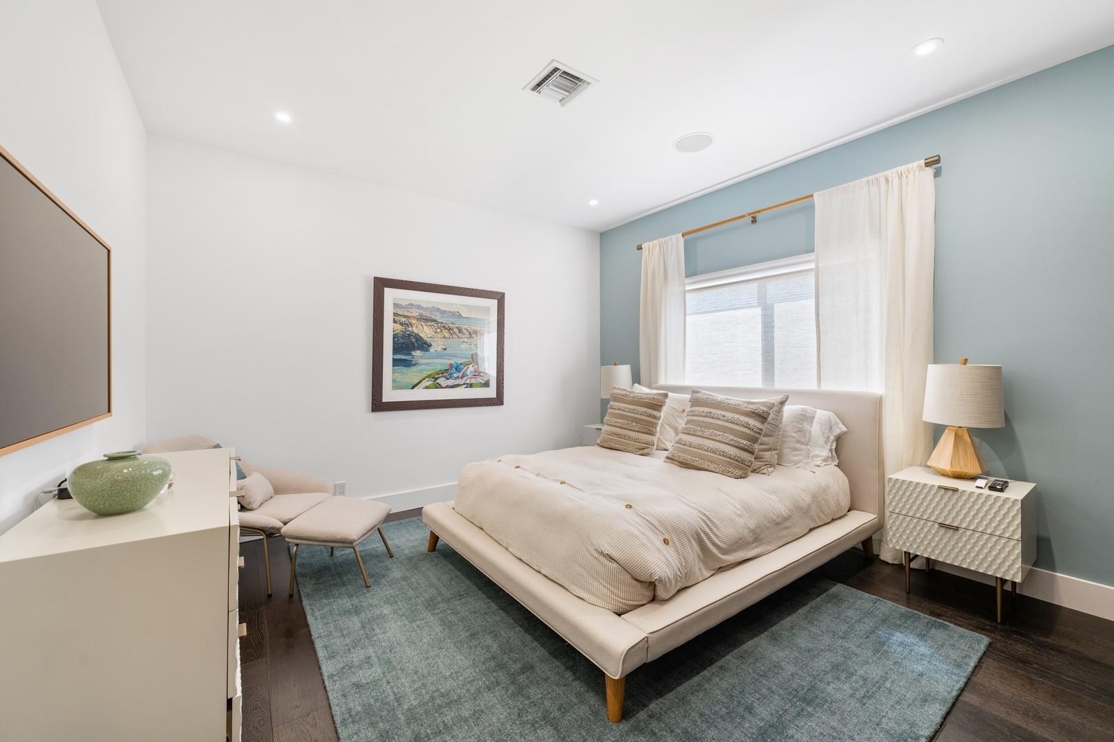 Bay Colony Sec Of The - Residential