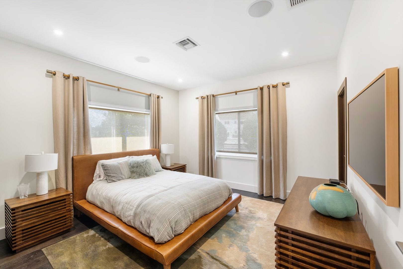 Bay Colony Sec Of The - Residential