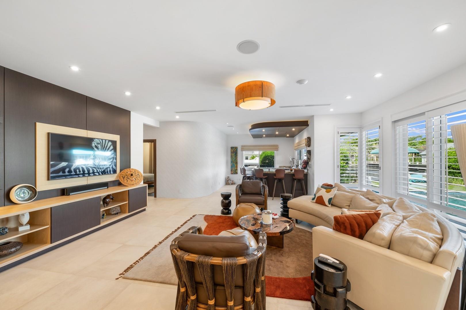 Bay Colony Sec Of The - Residential