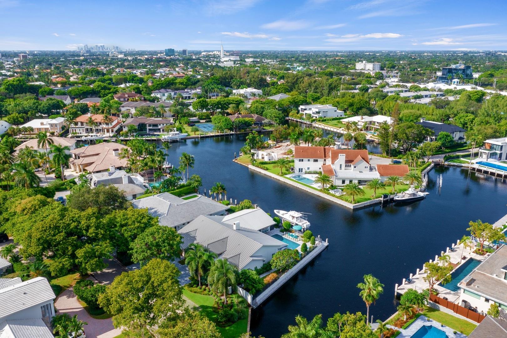 Bay Colony Sec Of The - Residential