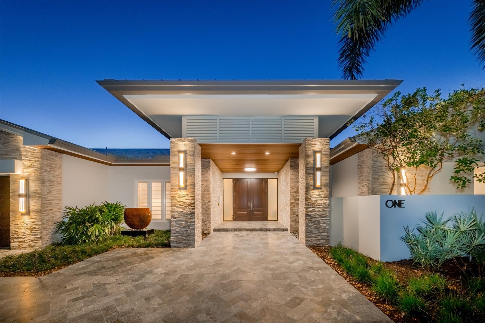 Bay Colony Sec Of The - Residential