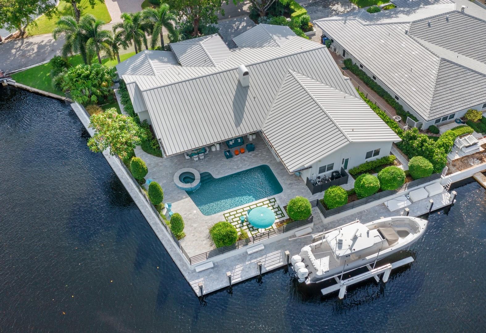 Bay Colony Sec Of The - Residential