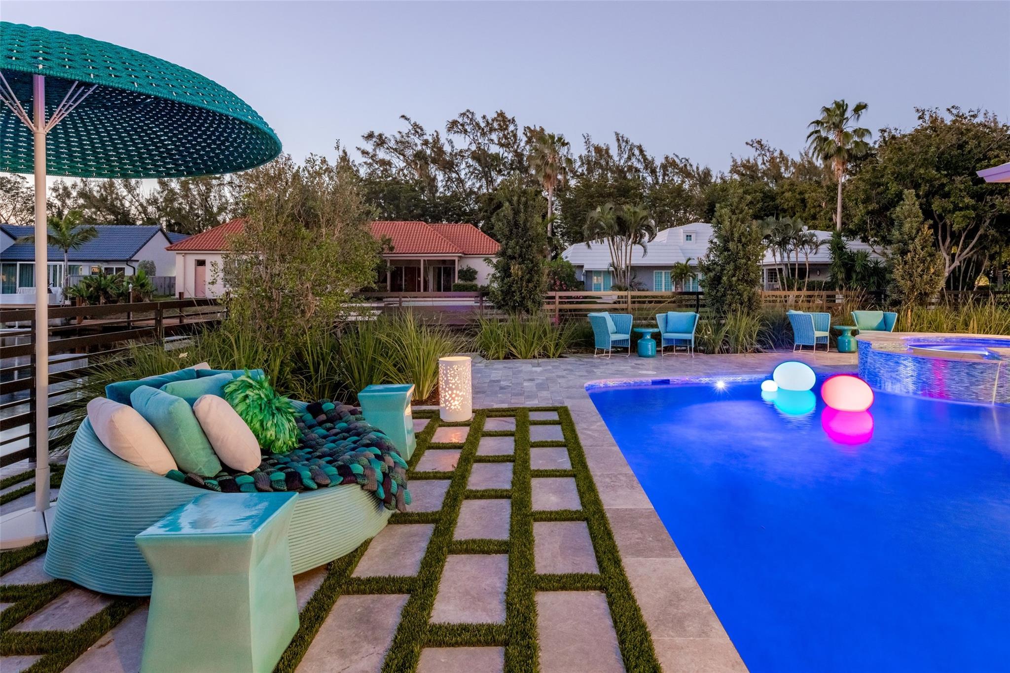 Bay Colony Sec Of The - Residential