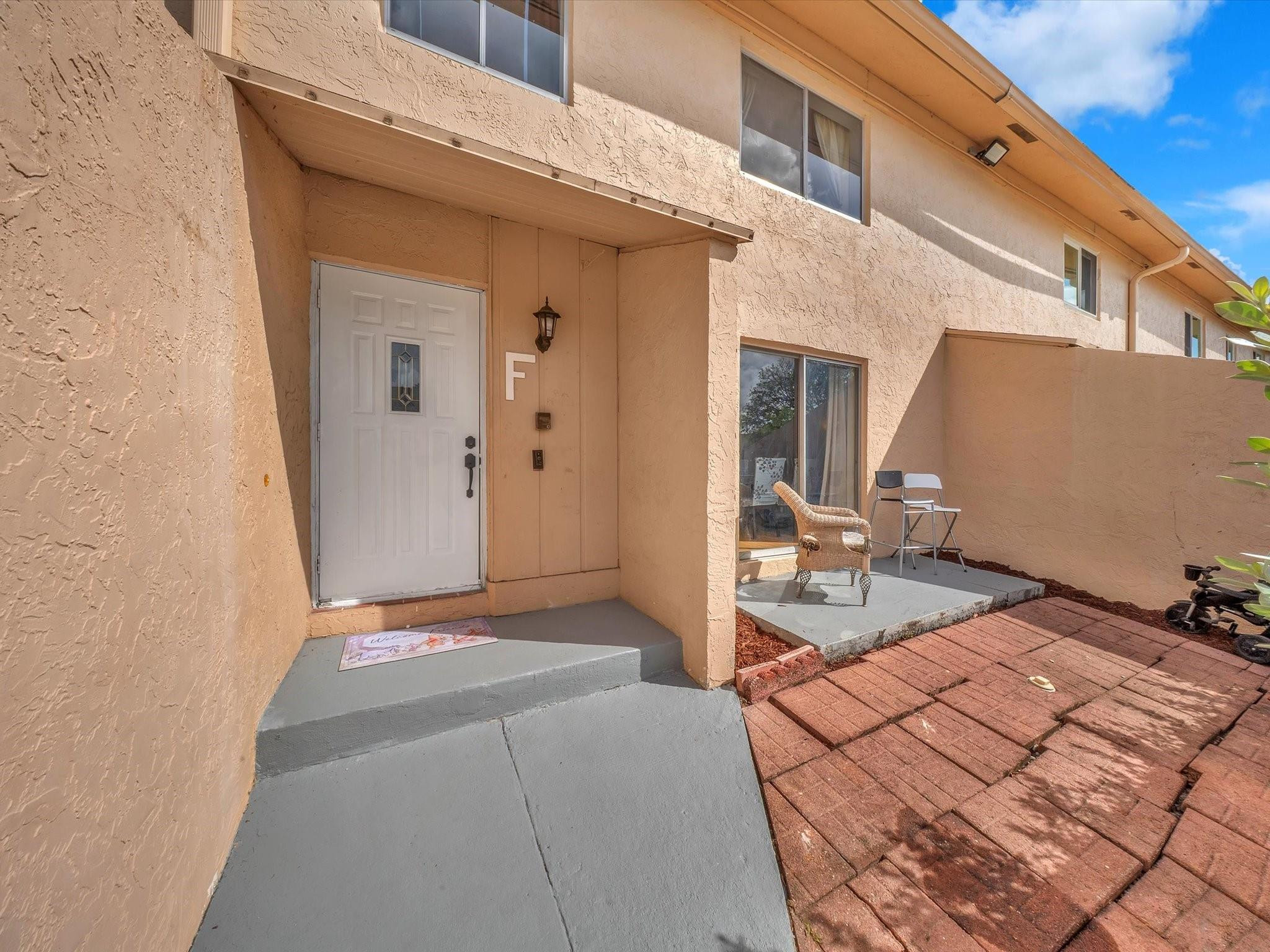 1749 NW 80th Avenue F, Margate, FL, 33063/$335,000 2 1749 NW 80th Avenue F