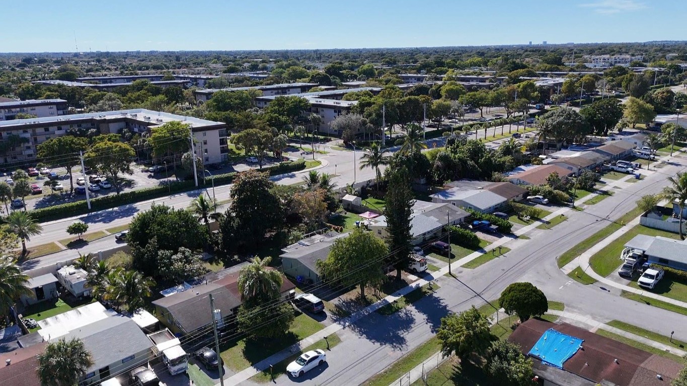 Broadview Country Club Es - Residential