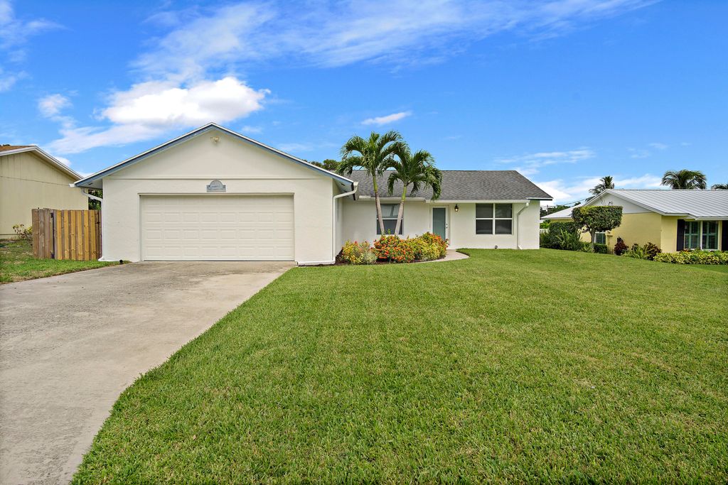 Photo of 7399 SE Flamingo Way, Hobe Sound, FL 33455 (MLS # R11120983)
