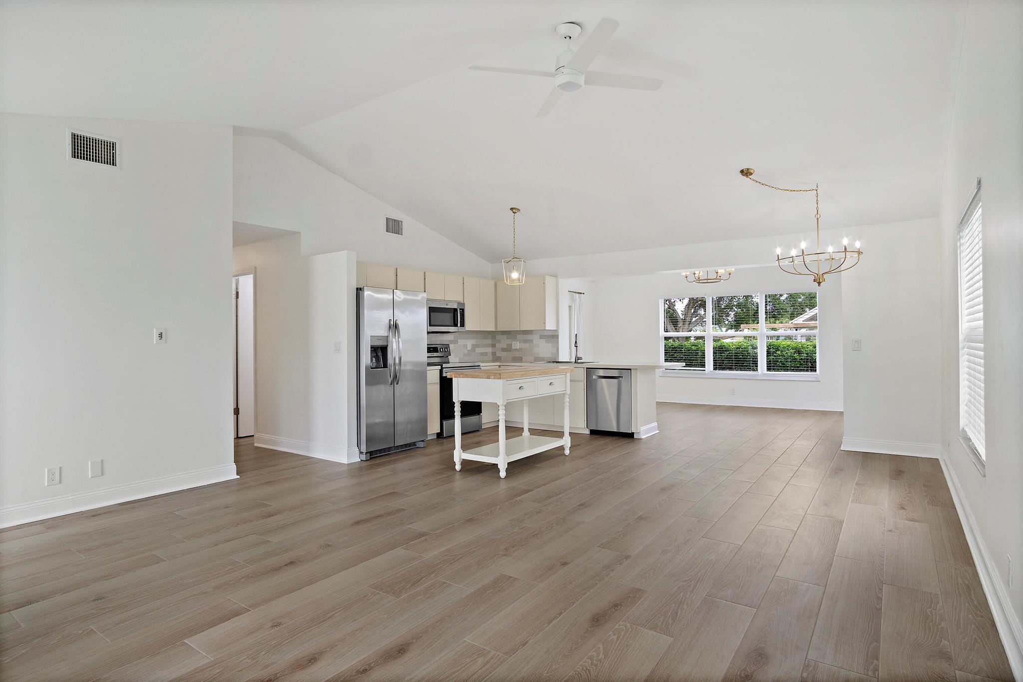 7399 SE Flamingo Way