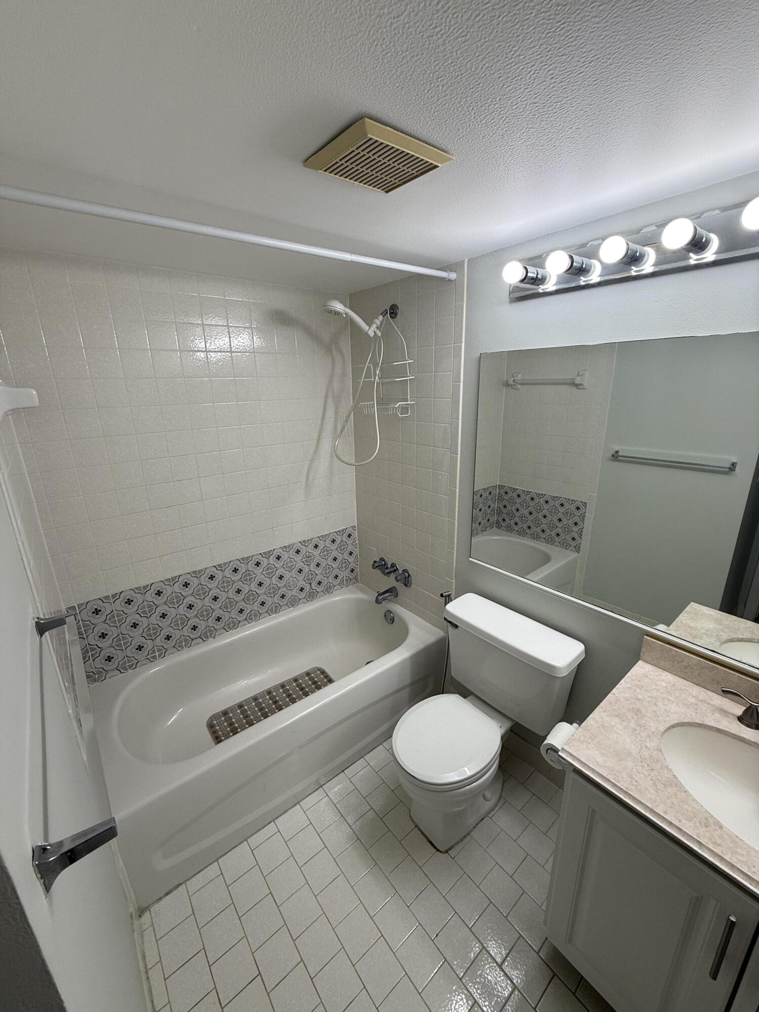 PINE RIDGE NORTH I CONDO - Residential Lease