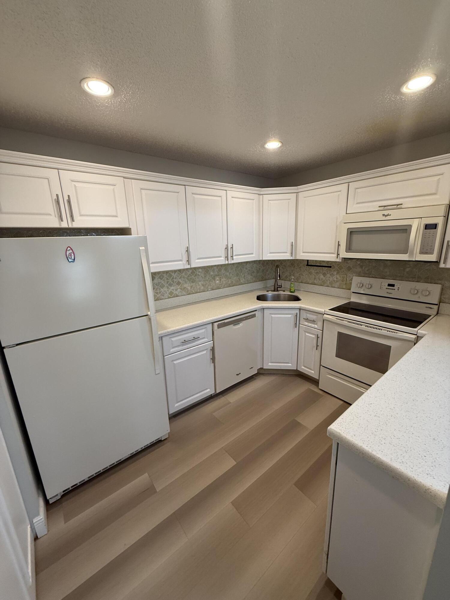 PINE RIDGE NORTH I CONDO - Residential Lease