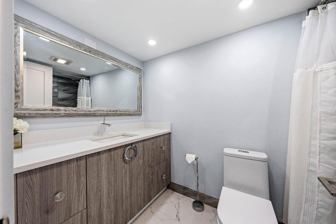 Regency Highland Club Condo - Residential