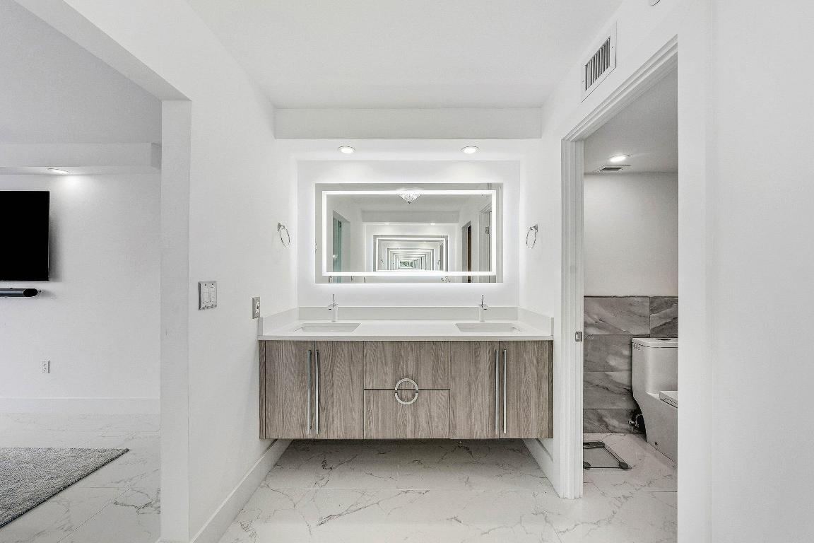 Regency Highland Club Condo - Residential