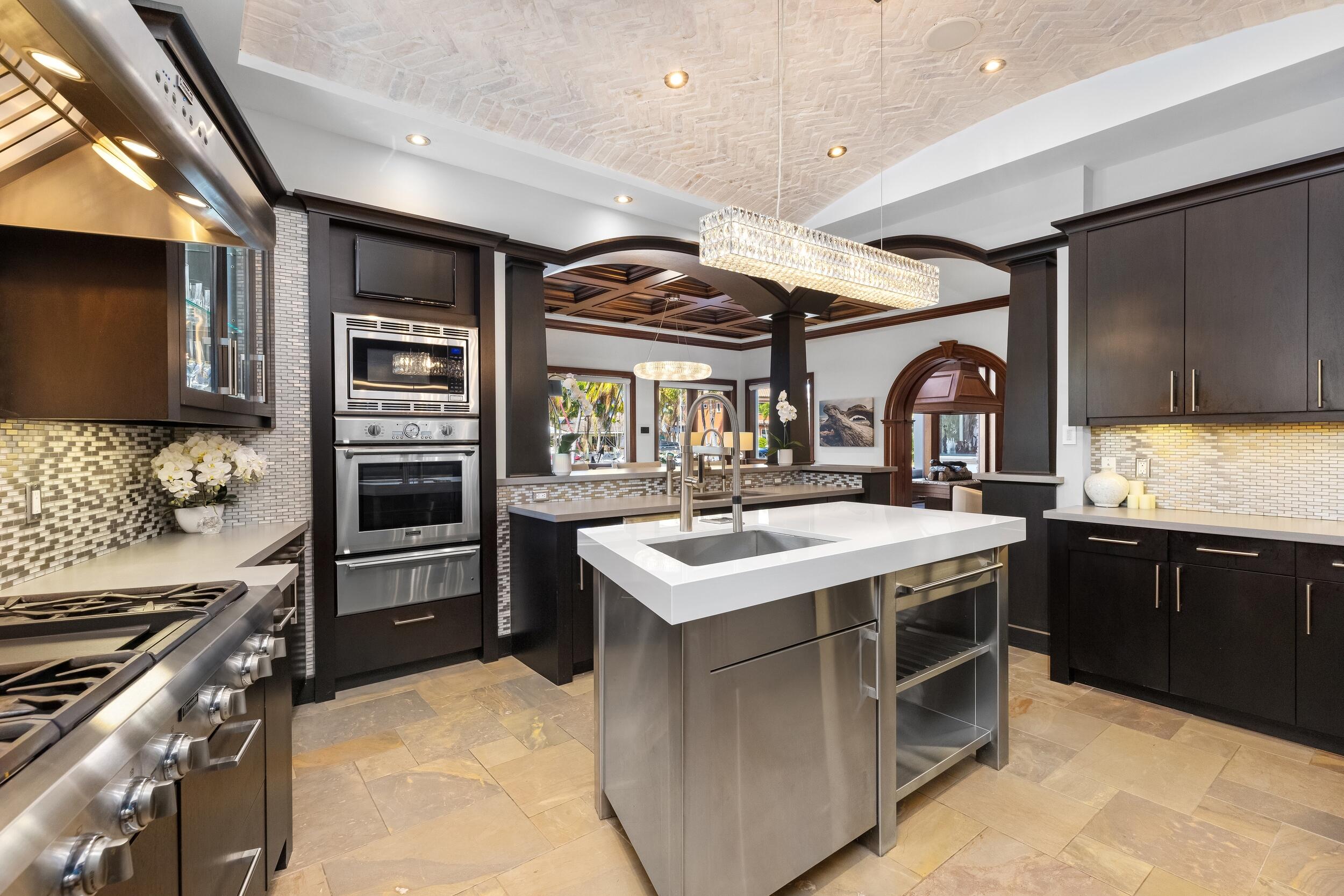 LIGHTHOUSE POINT 3RD SEC - Residential