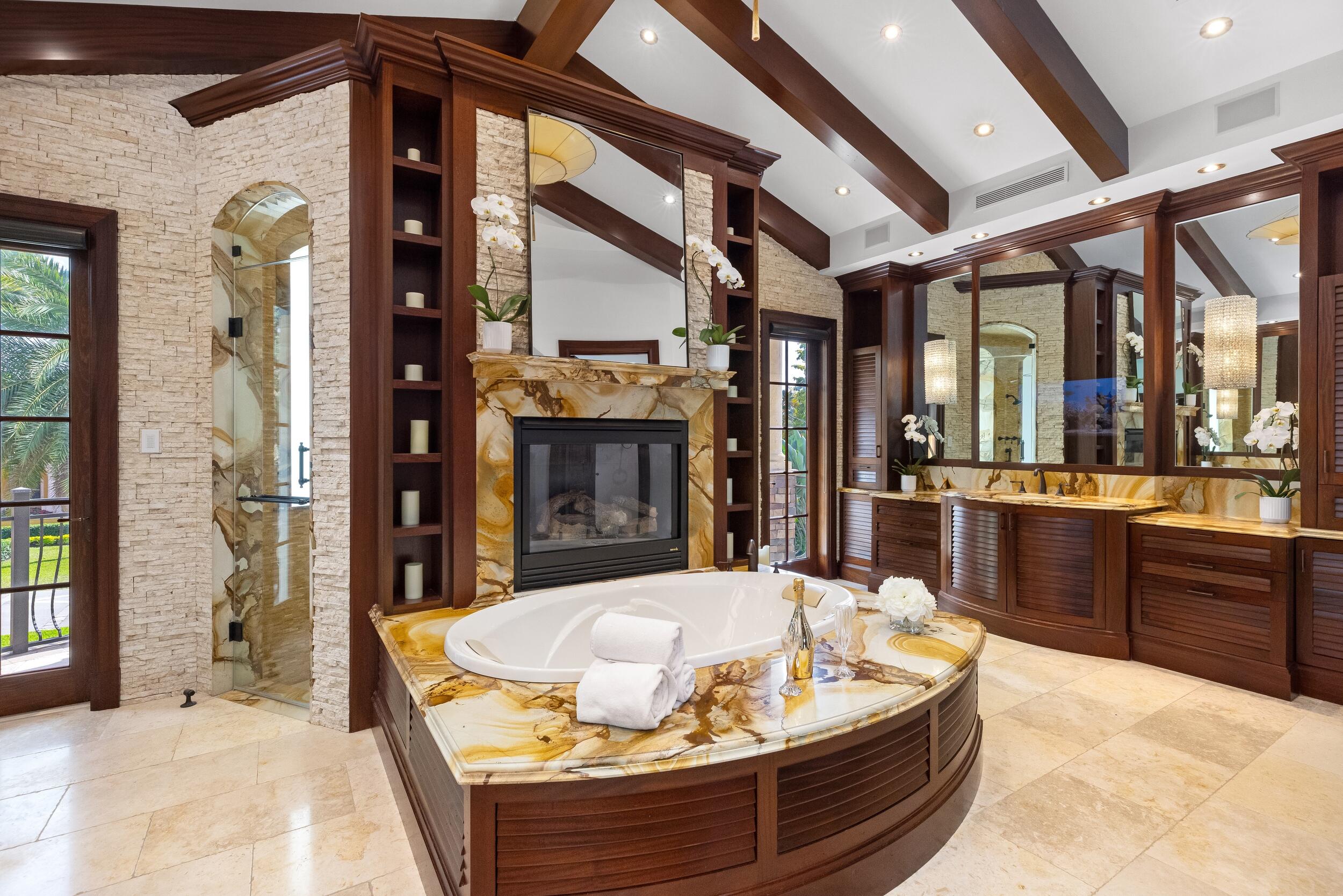 LIGHTHOUSE POINT 3RD SEC - Residential