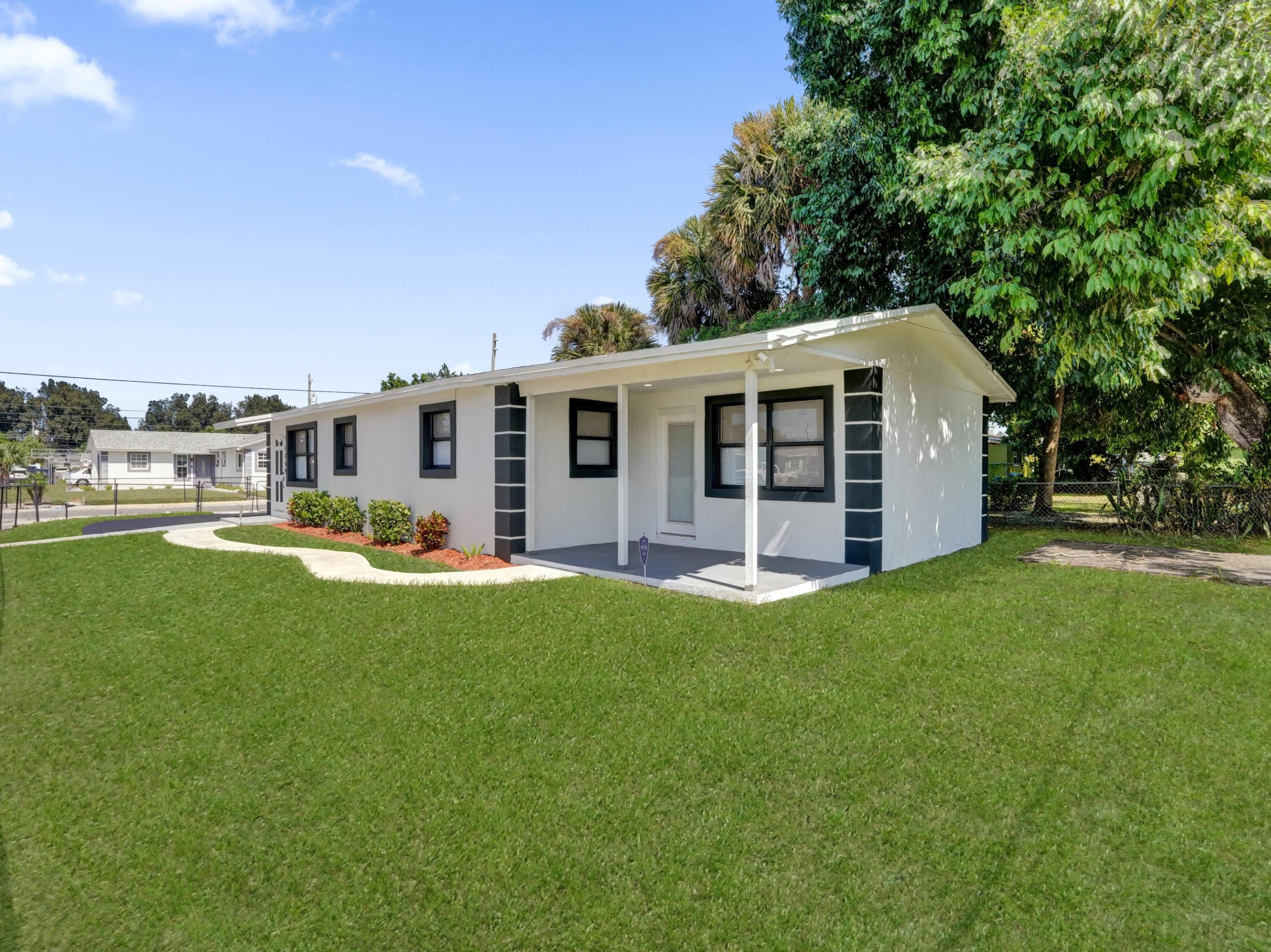 1259 W 26th Street