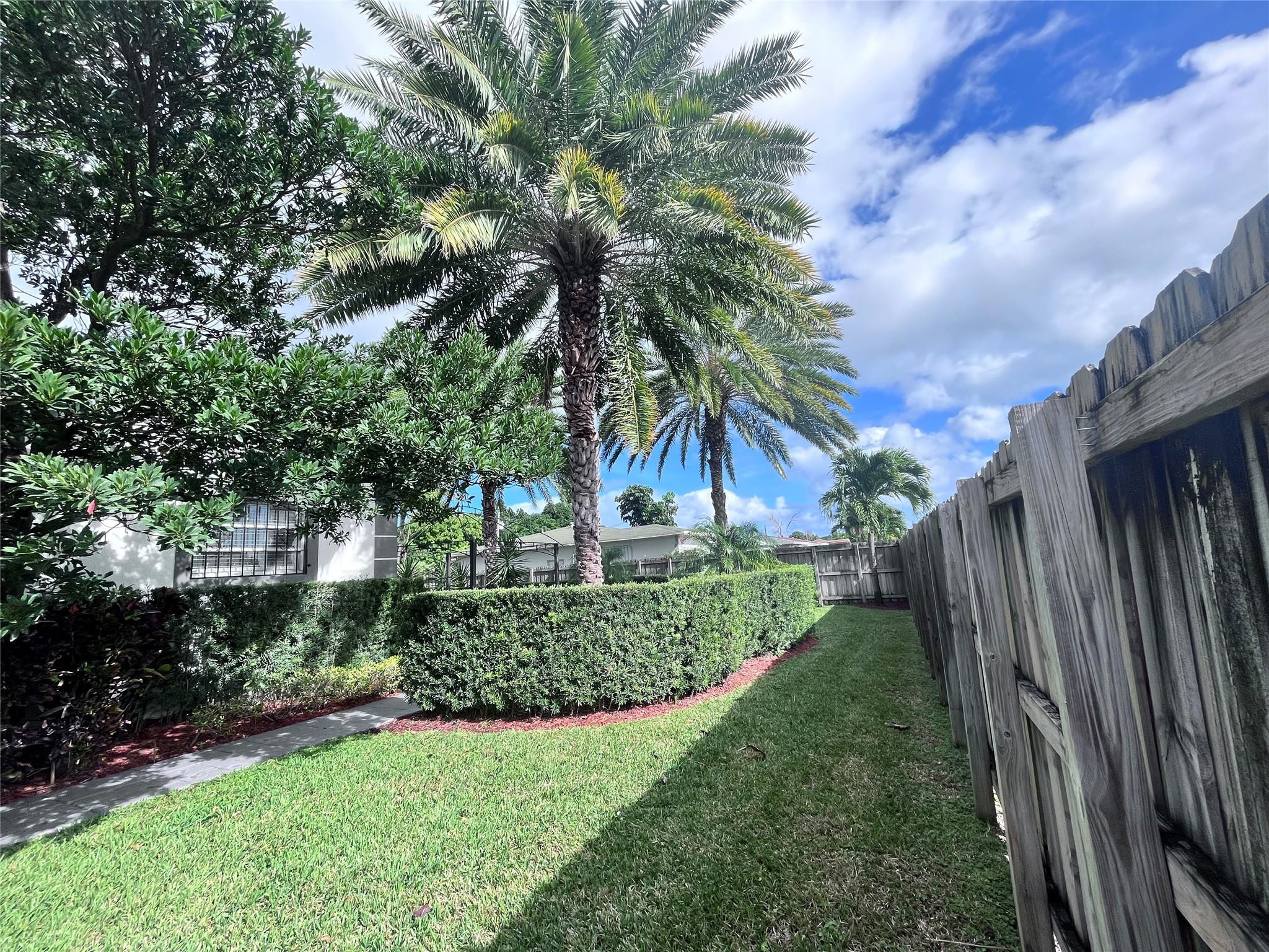 10549 NW 56th Place
