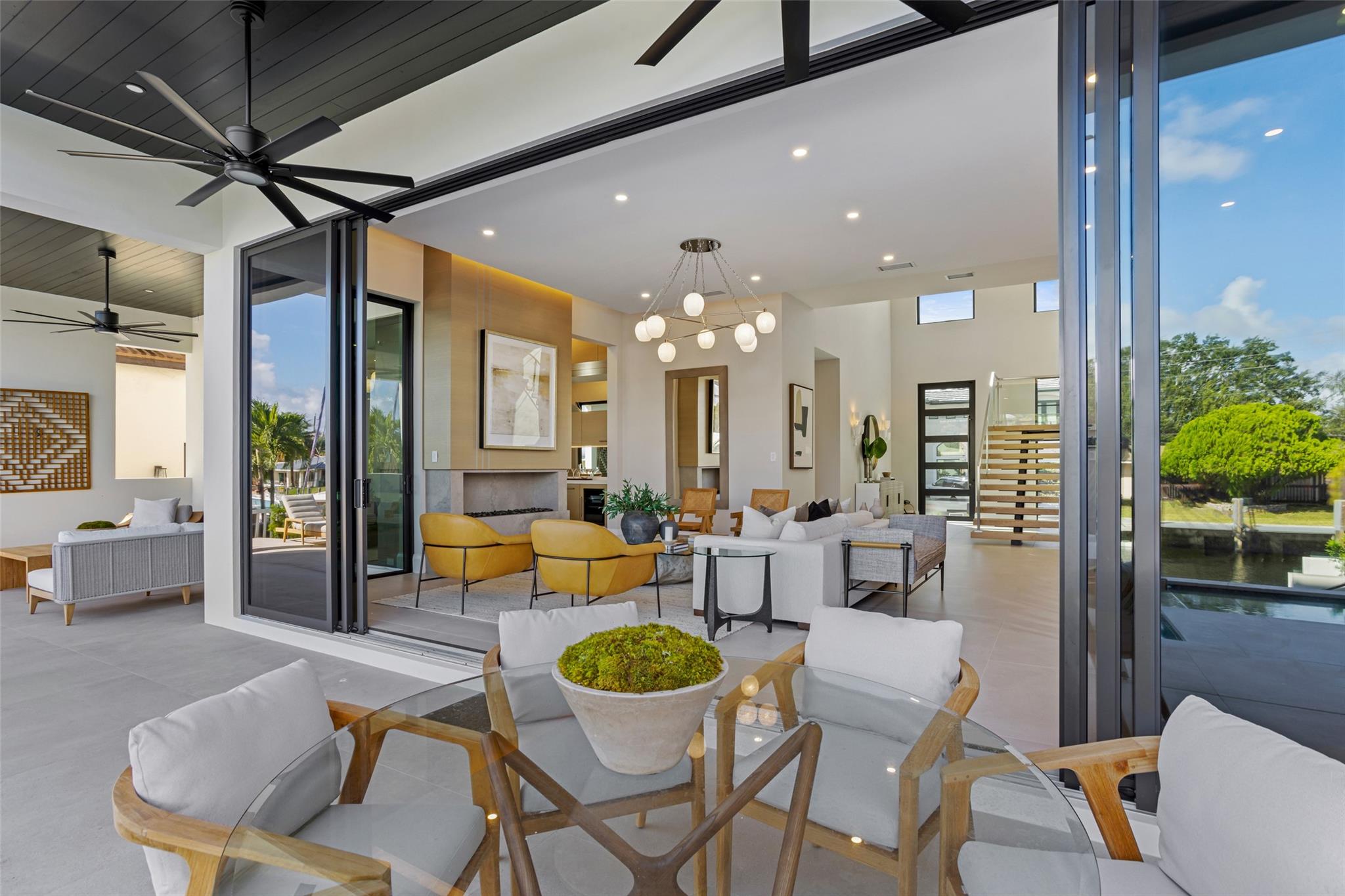 CORAL KEY VILLAS 2ND SEC - Residential