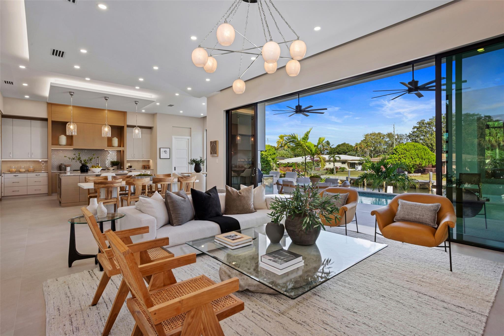 CORAL KEY VILLAS 2ND SEC - Residential