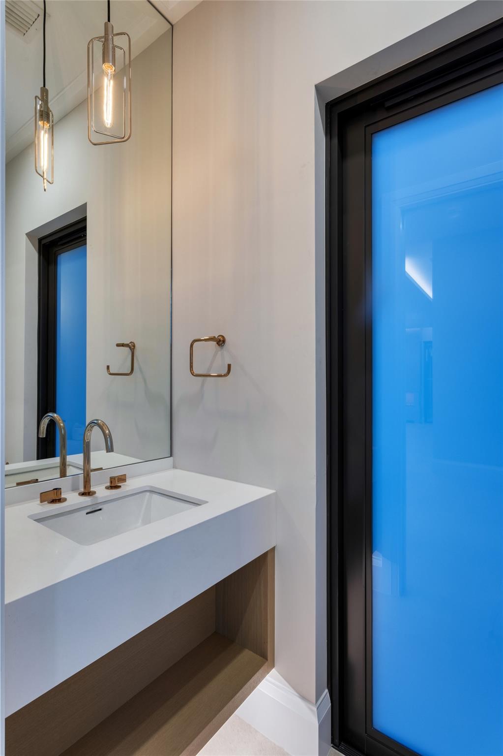 CORAL KEY VILLAS 2ND SEC - Residential