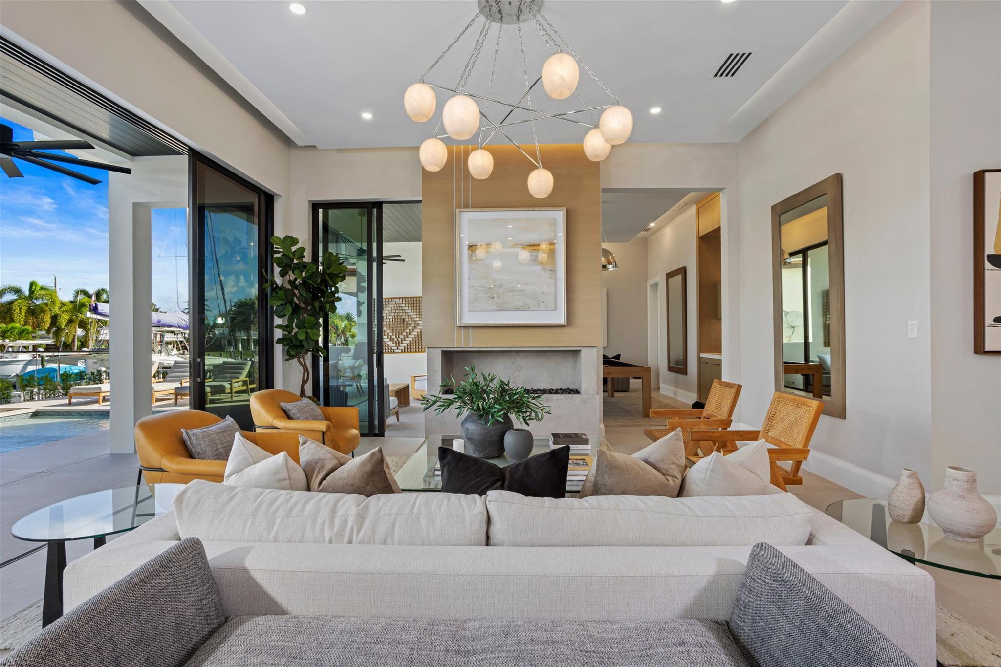 CORAL KEY VILLAS 2ND SEC - Residential