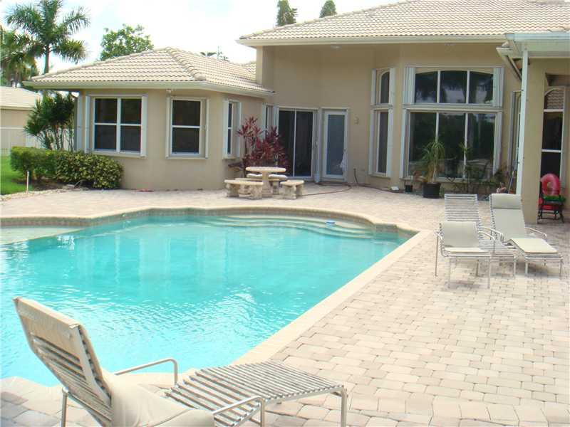 COUNTRY GLEN - Residential