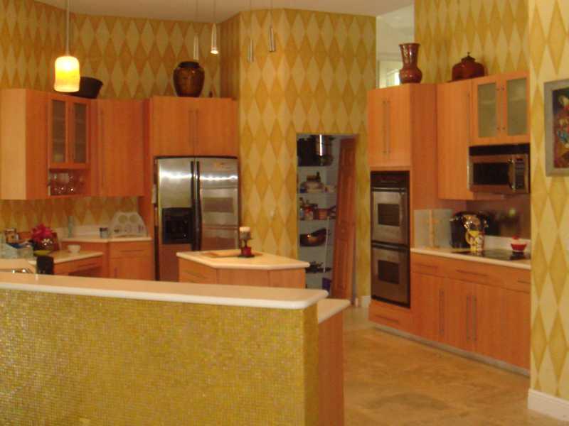 COUNTRY GLEN - Residential