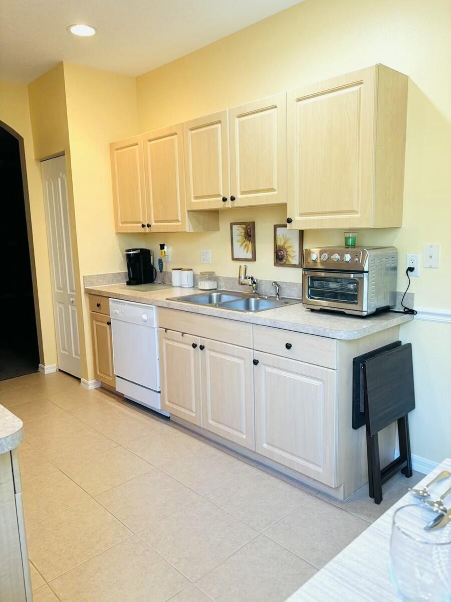 EAST LAKE VILLAGE NO 2 - Residential