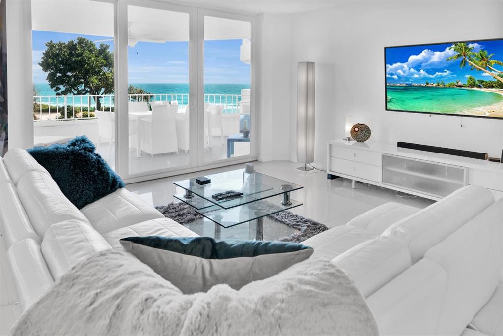 Photo of 550 S Ocean Boulevard #305, Boca Raton, FL 33432 (MLS # R10798746)