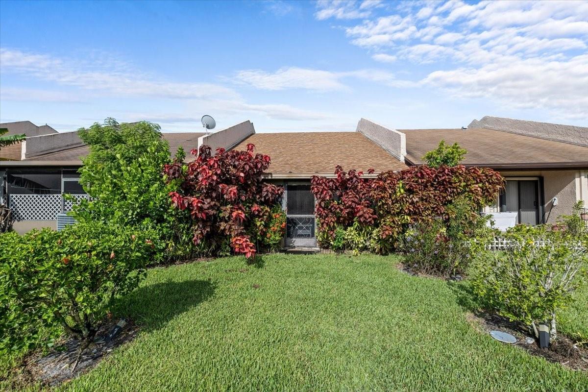 MAPLELEAF PATIO VILLAS AT - Residential