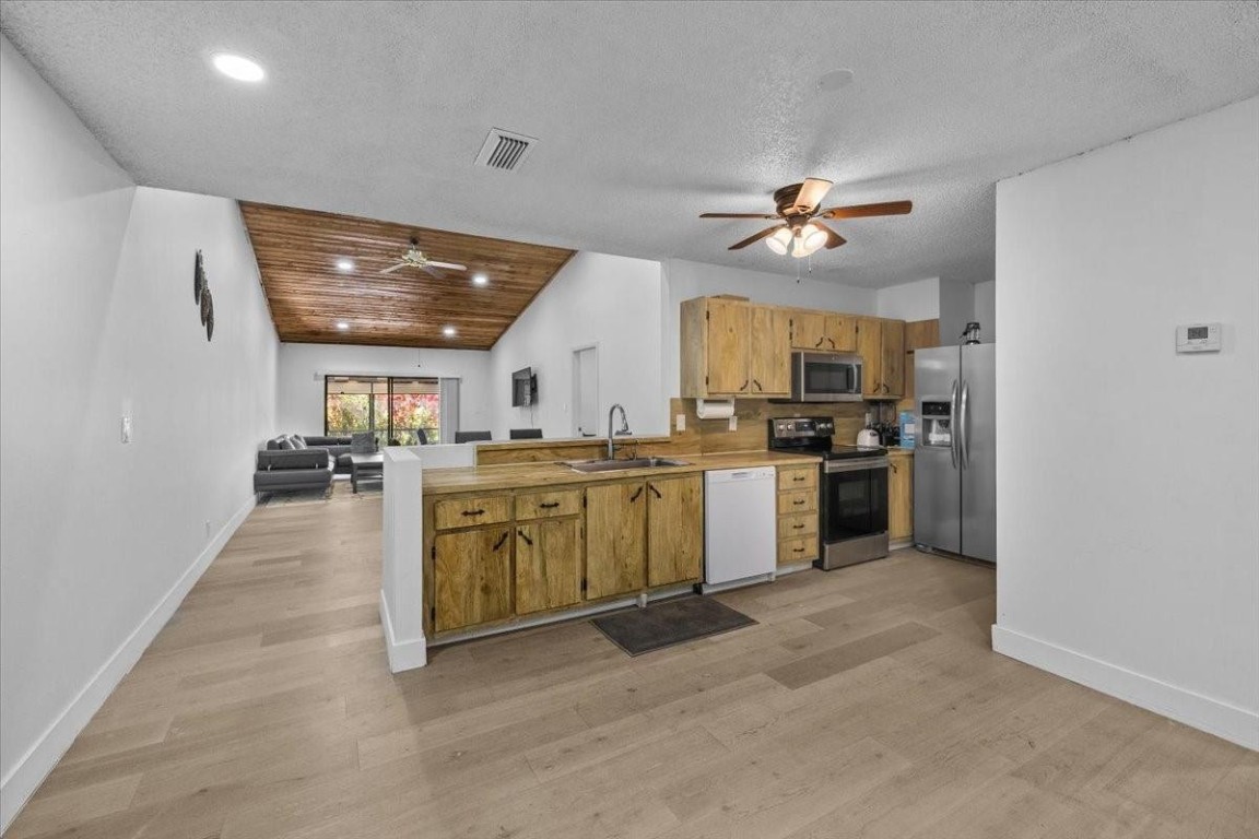 MAPLELEAF PATIO VILLAS AT - Residential