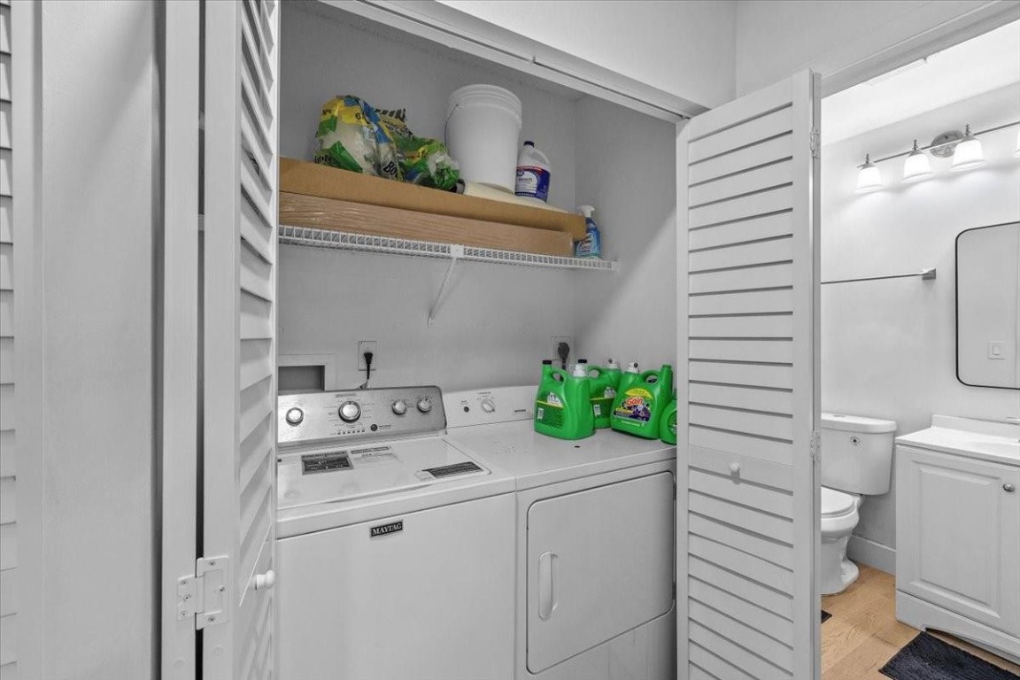 MAPLELEAF PATIO VILLAS AT - Residential