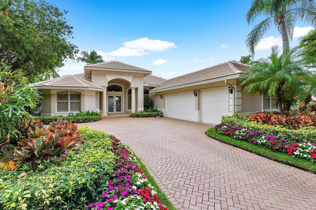 Photo of 3 Bermuda Lake Drive, Palm Beach Gardens, FL 33418 (MLS # R11053980)