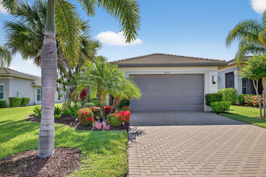 Photo of 10679 SW Sunray Street, Port Saint Lucie, FL 34987 (MLS # R11106295)