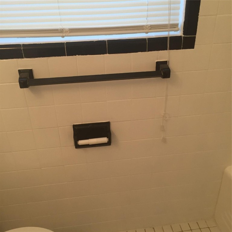 Hollywood 1-21 B - Residential Lease