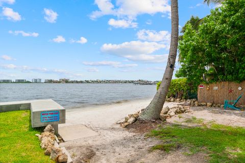 A home in Lake Worth Beach