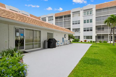 A home in Lake Worth Beach