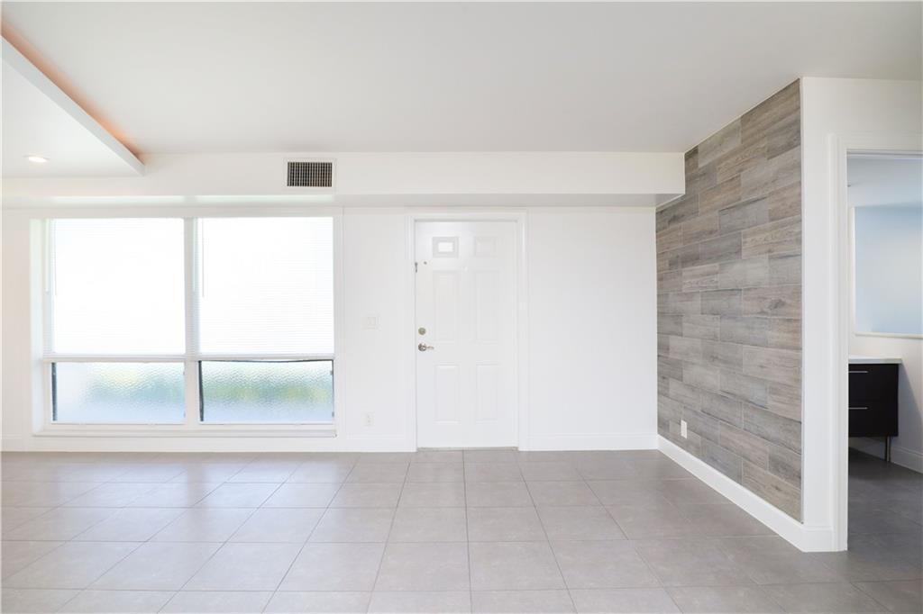 Palm Villas - Residential