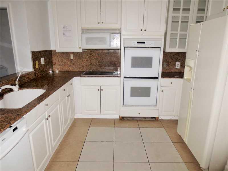 CASTLEWOOD - Residential