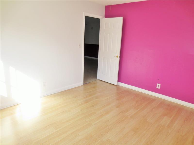 CASTLEWOOD - Residential