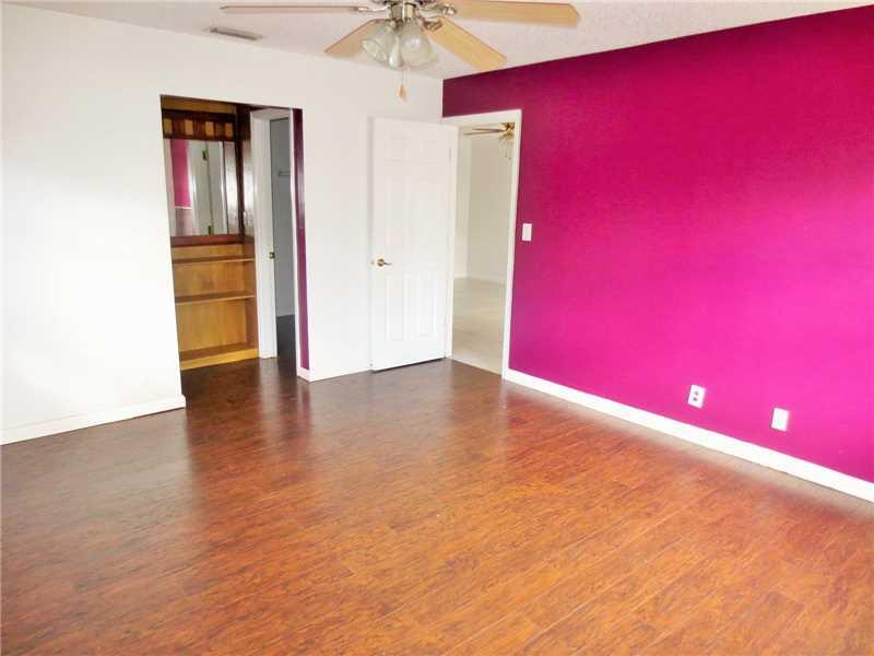 CASTLEWOOD - Residential